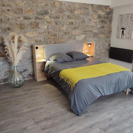 Auberge Des Esperels Rez De Maison Avec Jardin Figanieres ภายนอก รูปภาพ